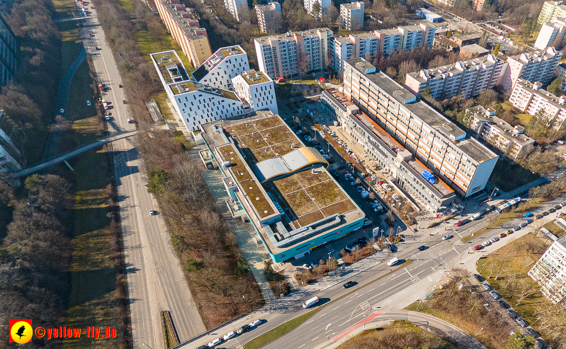 15.02.2023 - Plettzentrum mit Montessori Schule in Neuperlach